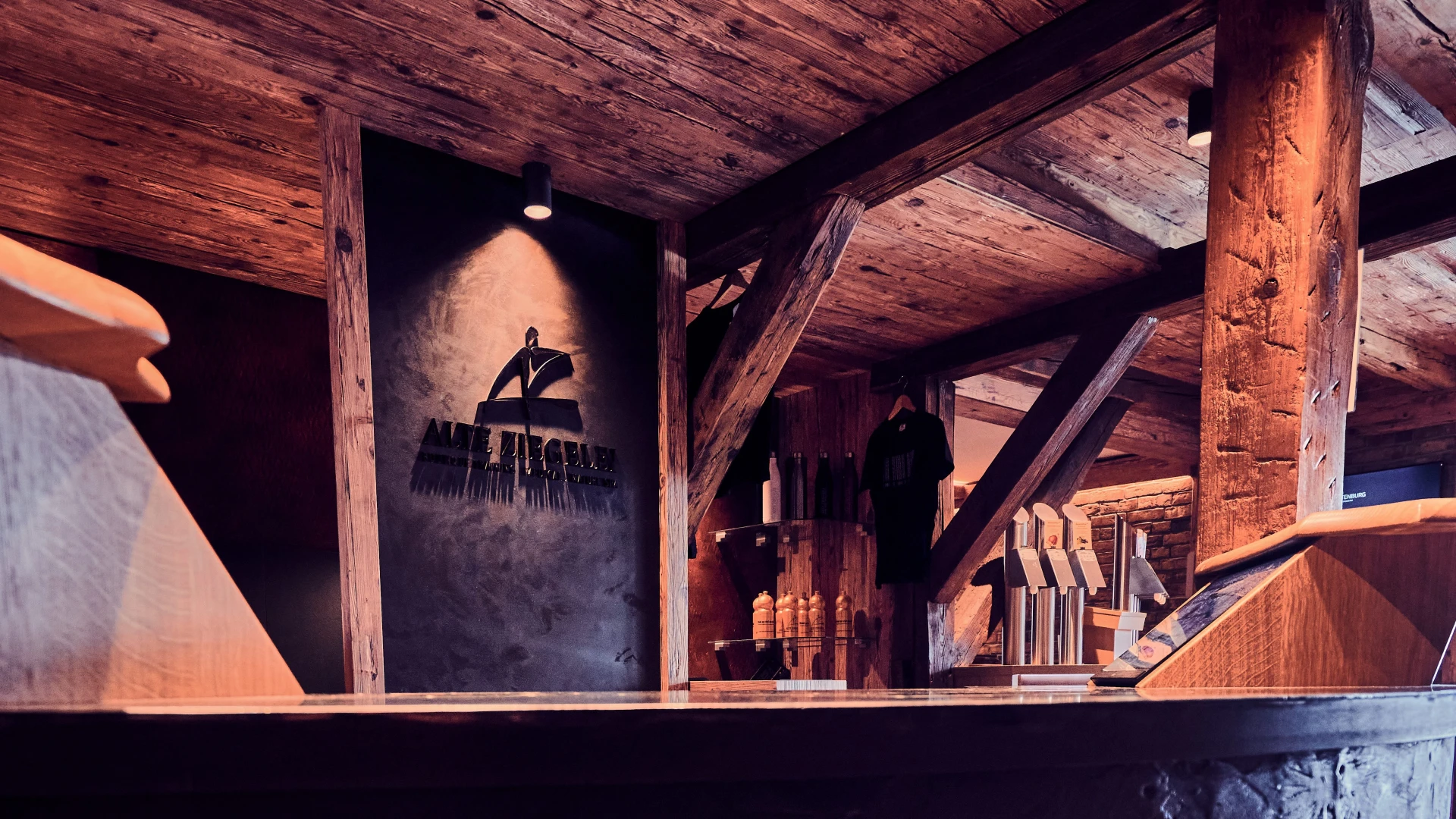 <p><a href="#">Kurssplan</a></p>