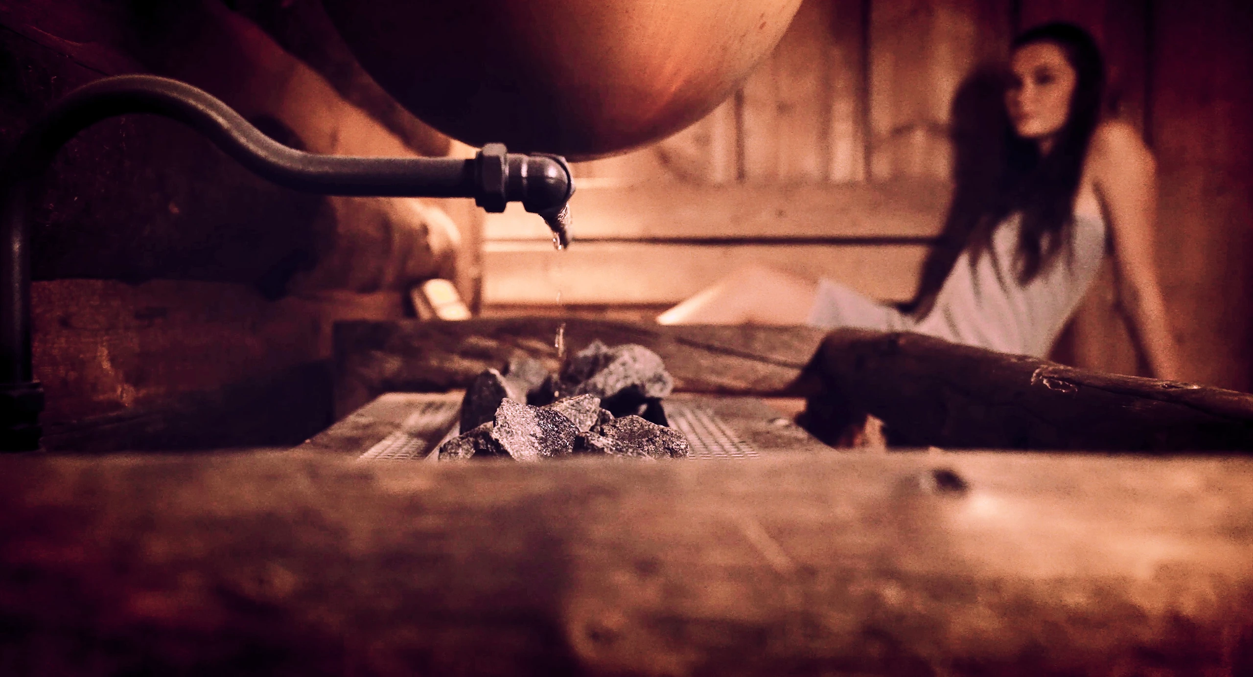 Professioneller Saunaaufguss in der Wellness-Anlage Alte Ziegelei